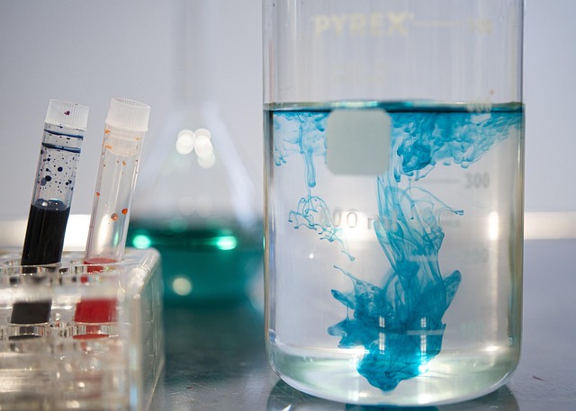 聚氨酯塑膠跑道環保液體擴鏈劑在透氣型、混合型跑道中的性能表現差異與應用策略